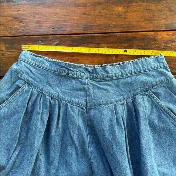 Blue Knee-Length A-Line Pleated Skirt - Picture 2 of 7